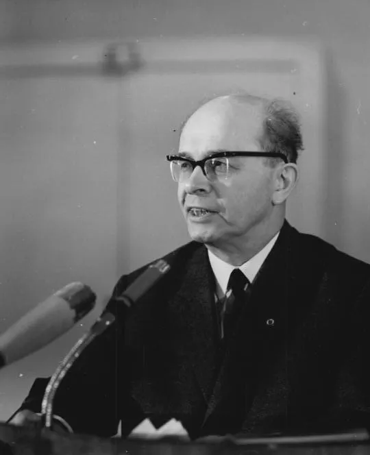 Alexander Abusch